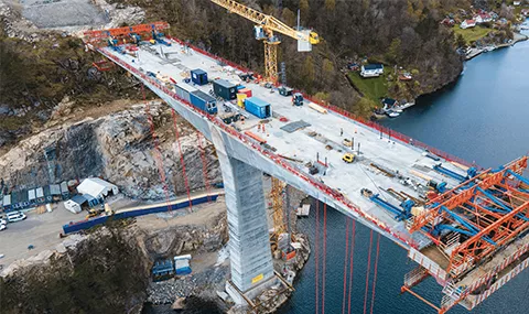 The Largest Cantilever Bridge In The World