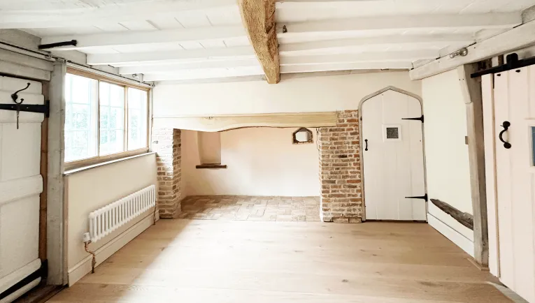 BREATHABLE SCREED FLOOR FOR COTTAGE RENOVATION