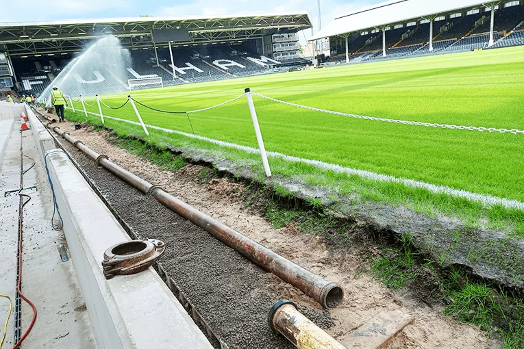 CRAVEN COTTAGE (FULHAM FC) - PITCH SIDE DRAINAGE