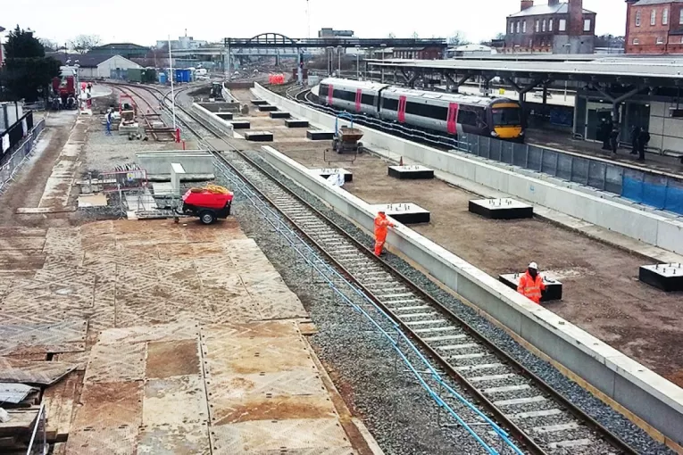 rail platform with LECA LWA
