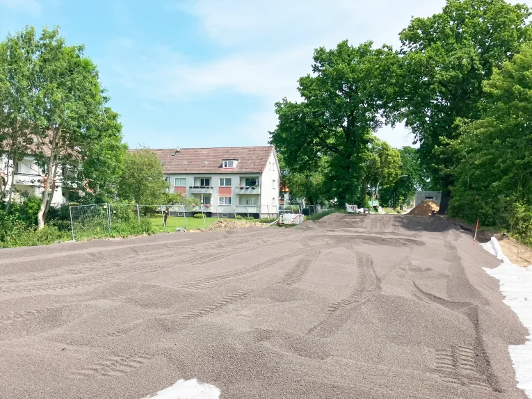 Stabilisation with expanded clay on the B 432 in Ahrensbök