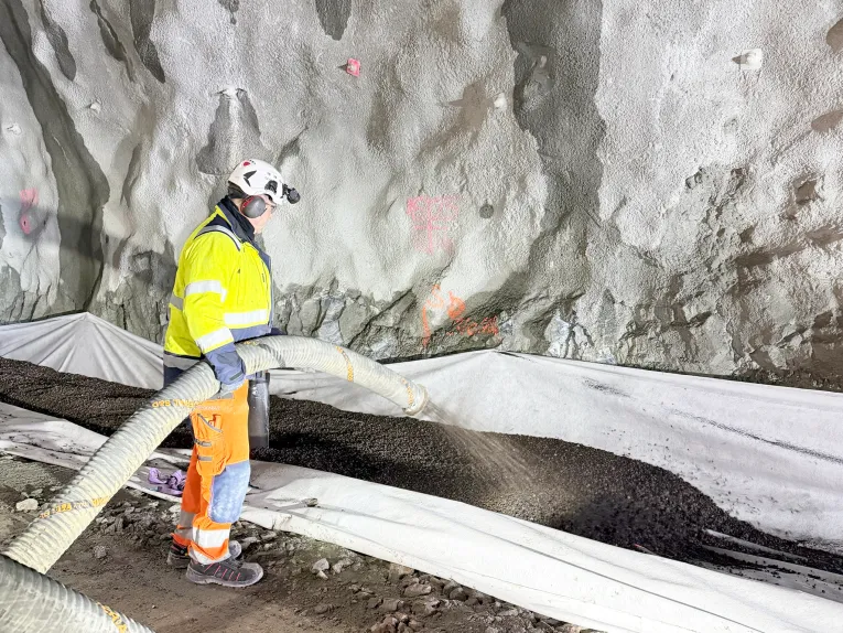 Leca® LWA Delivers Frost Protection for Critical Infrastructure in Hålogalandsveien Tunnels