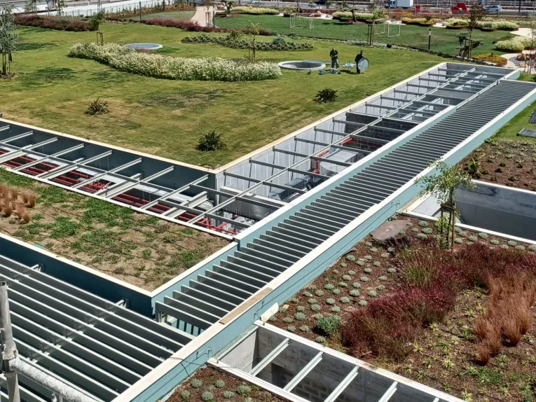 The Supermarket Reborn and Integrated into the Urban Fabric of Cascais