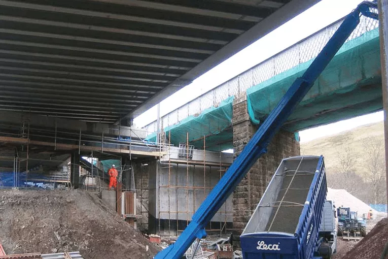 Viaduct installation 