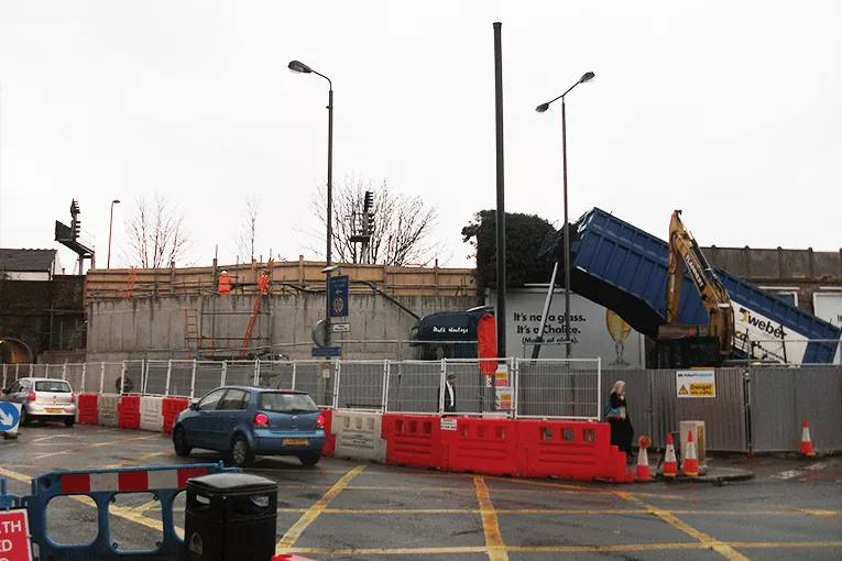 BALHAM TRAIN STATION