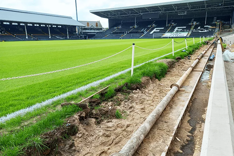 CRAVEN COTTAGE (FULHAM FC) - PITCH SIDE DRAINAGE
