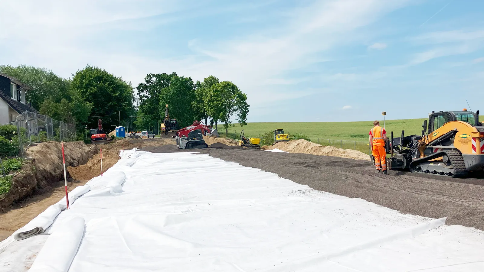 Stabilisation with expanded clay on the B 432 in Ahrensbök