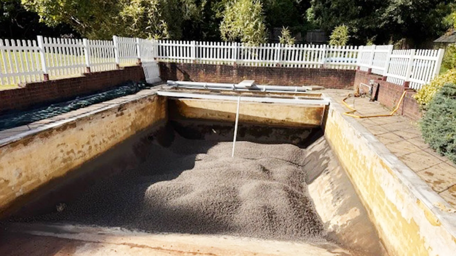 OUTDOOR SWIMMING POOL INSTALLATION (SURREY)