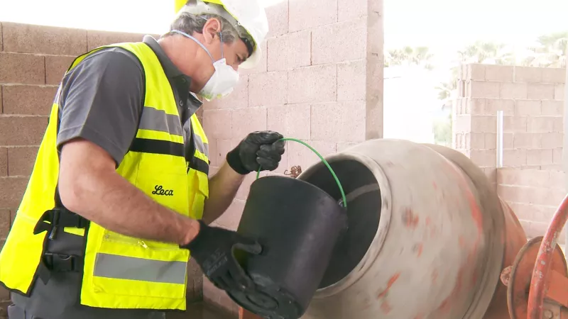 Pre-mixed lightweight concrete for filling & levelling