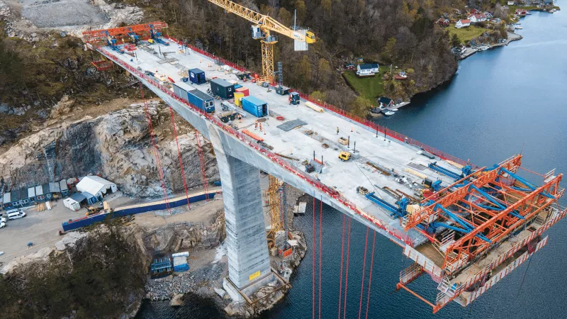 The Largest Cantilever Bridge In The World
